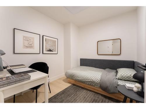 101 30494 Cardinal Avenue, Abbotsford, BC - Indoor Photo Showing Bedroom