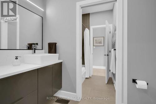 Main 4 pc bathrm also w/Quartz topped vanity - 295 Ridgemont Drive, Beckwith, ON - Indoor