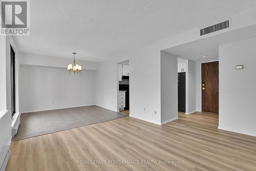 1701 - 470 Laurier Avenue W, Ottawa, ON - Indoor Photo Showing Other Room