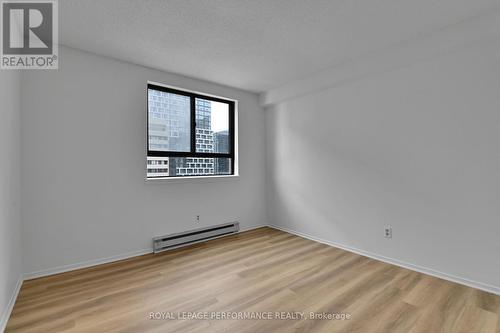 1701 - 470 Laurier Avenue W, Ottawa, ON - Indoor Photo Showing Other Room