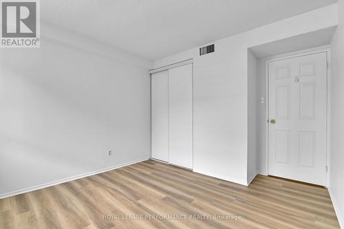 1701 - 470 Laurier Avenue W, Ottawa, ON - Indoor Photo Showing Other Room