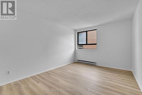 1701 - 470 Laurier Avenue W, Ottawa, ON - Indoor Photo Showing Other Room