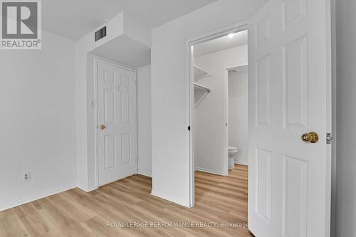 1701 - 470 Laurier Avenue W, Ottawa, ON - Indoor Photo Showing Other Room
