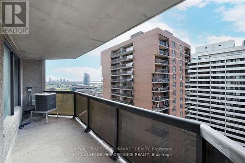1701 - 470 Laurier Avenue W, Ottawa, ON - Outdoor With Balcony With Exterior
