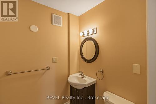 184 Queenston Street, St. Catharines (E. Chester), ON - Indoor Photo Showing Bathroom
