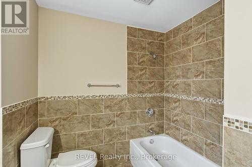184 Queenston Street, St. Catharines (E. Chester), ON - Indoor Photo Showing Bathroom