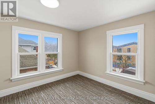 184 Queenston Street, St. Catharines (E. Chester), ON - Indoor Photo Showing Other Room