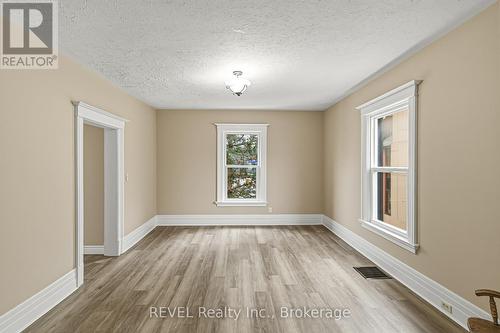184 Queenston Street, St. Catharines (E. Chester), ON - Indoor Photo Showing Other Room