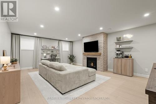 27 Maple Leaf Avenue S, Fort Erie (Ridgeway), ON - Indoor With Fireplace
