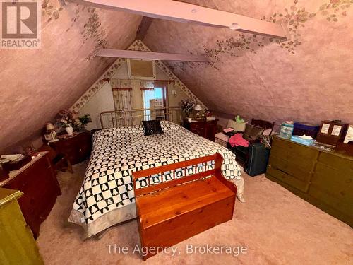 484 East Main Street, Welland (Welland Downtown), ON - Indoor Photo Showing Bedroom
