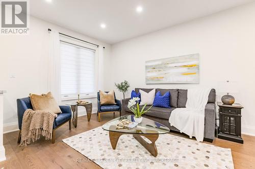 254 St Clair Boulevard, Hamilton (St. Clair), ON - Indoor Photo Showing Living Room
