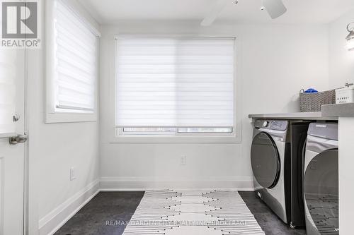 254 St Clair Boulevard, Hamilton (St. Clair), ON - Indoor Photo Showing Laundry Room