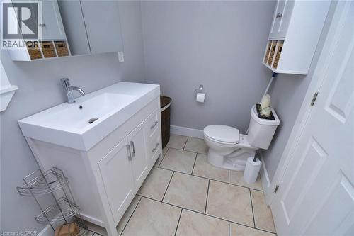 113 Steven Street, Hamilton, ON - Indoor Photo Showing Bathroom
