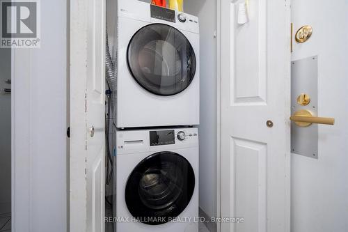 613 - 24 Wellesley Street W, Toronto, ON - Indoor Photo Showing Laundry Room