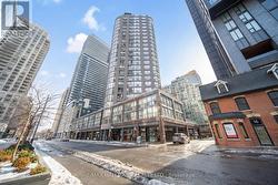 613 - 24 WELLESLEY STREET W  Toronto, ON M4Y 2X6