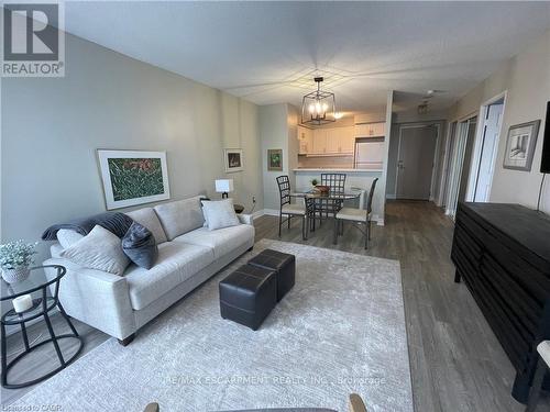 1508 - 2155 Burnhamthorpe Road W, Mississauga, ON - Indoor Photo Showing Living Room