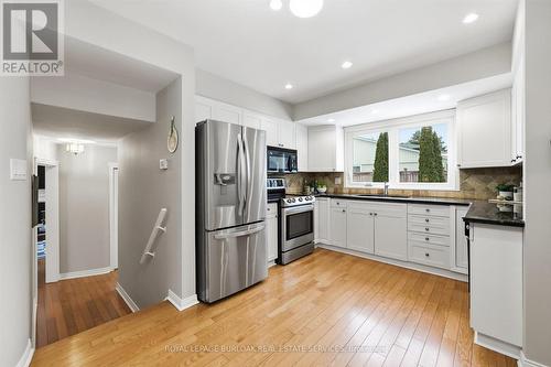 311 Glen Afton Drive, Burlington, ON - Indoor Photo Showing Kitchen