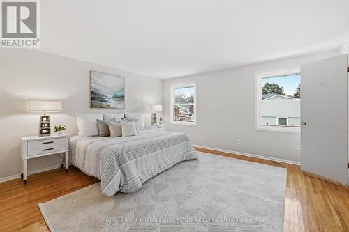 311 Glen Afton Drive, Burlington, ON - Indoor Photo Showing Bedroom
