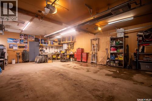 Mccoy Acreage, Dufferin Rm No. 190, SK - Indoor Photo Showing Garage