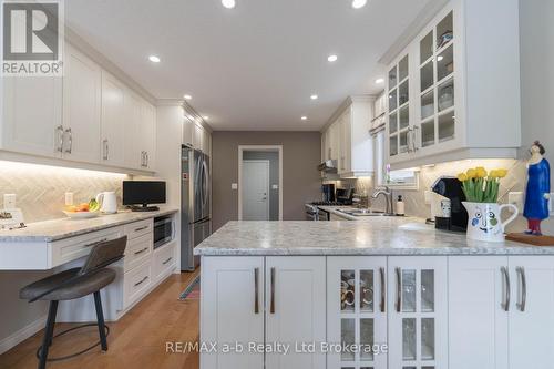 Kitchen - 11 Hollier Drive, Tillsonburg, ON - Indoor Photo Showing Kitchen With Upgraded Kitchen