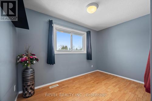 895203 Oxford 3, Blandford-Blenheim, ON - Indoor Photo Showing Other Room