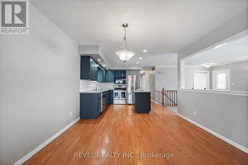 895203 Oxford 3, Blandford-Blenheim, ON - Indoor Photo Showing Kitchen