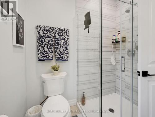 11 - 68 Cedar Street, Brant, ON - Indoor Photo Showing Bathroom