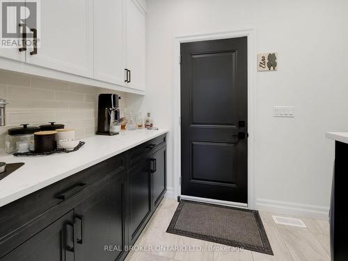 11 - 68 Cedar Street, Brant, ON - Indoor Photo Showing Kitchen