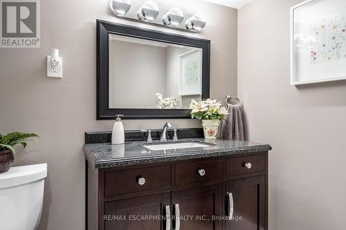 7 Volterra Court, Hamilton, ON - Indoor Photo Showing Bathroom