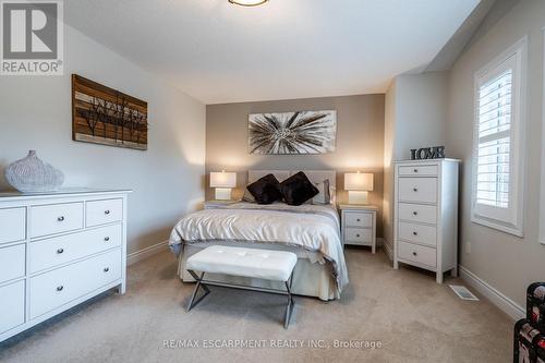 7 Volterra Court, Hamilton, ON - Indoor Photo Showing Bedroom