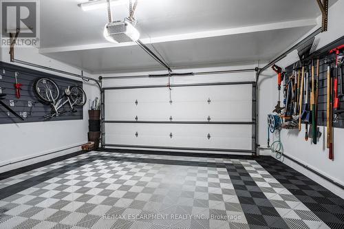 7 Volterra Court, Hamilton, ON - Indoor Photo Showing Garage