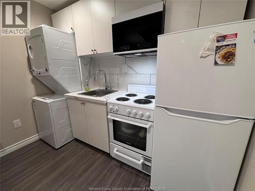 1527 Pierre, Windsor, ON - Indoor Photo Showing Laundry Room