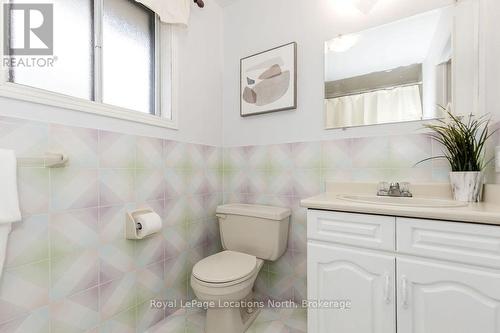 3 51St Street, Wasaga Beach, ON - Indoor Photo Showing Bathroom