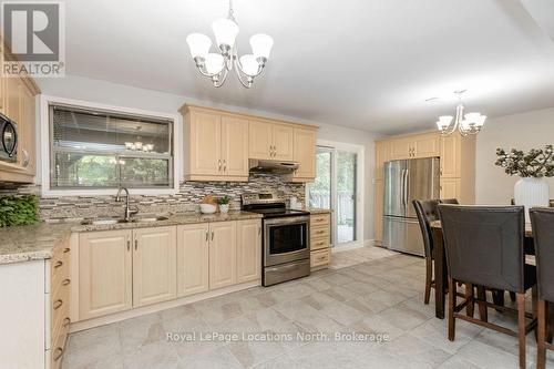 3 51St Street, Wasaga Beach, ON - Indoor Photo Showing Kitchen With Stainless Steel Kitchen