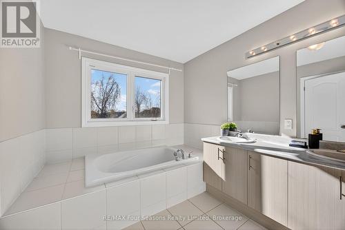 62 Kirby Avenue, Collingwood, ON - Indoor Photo Showing Bathroom