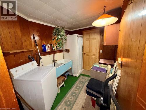 484 East Main Street, Welland, ON - Indoor Photo Showing Laundry Room