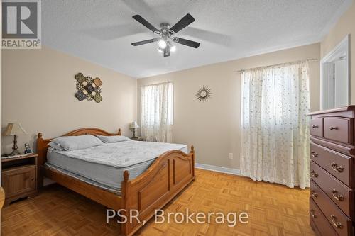 17 Andrika Court, Mississauga, ON - Indoor Photo Showing Bedroom