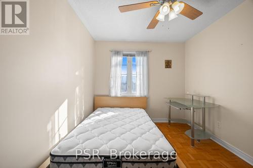 17 Andrika Court, Mississauga, ON - Indoor Photo Showing Bedroom