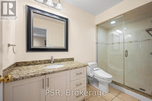 17 Andrika Court, Mississauga, ON - Indoor Photo Showing Bathroom