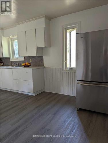 320 Ashbury Road, Oakville, ON - Indoor Photo Showing Kitchen