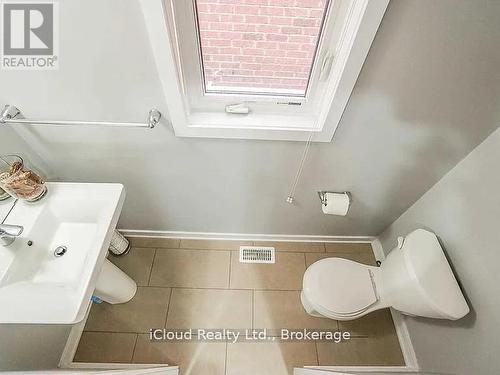 88 West Glen Avenue, Hamilton, ON - Indoor Photo Showing Bathroom