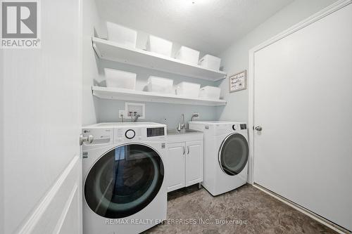 328 Burnett Avenue, Cambridge, ON - Indoor Photo Showing Laundry Room