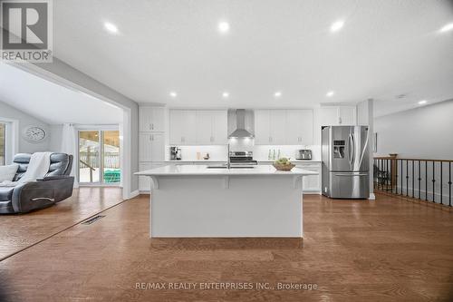 328 Burnett Avenue, Cambridge, ON - Indoor Photo Showing Kitchen