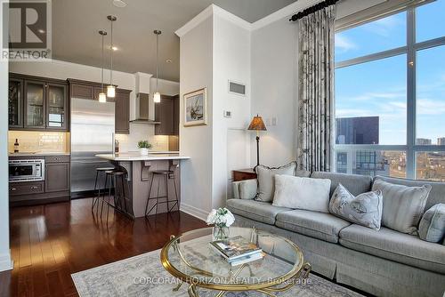 Uph4 - 170 Water Street N, Cambridge, ON - Indoor Photo Showing Living Room