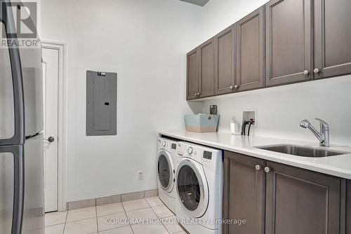 Uph4 - 170 Water Street N, Cambridge, ON - Indoor Photo Showing Laundry Room