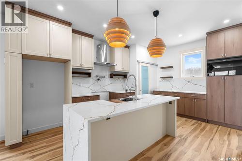 424 Empress Street, Saskatoon, SK - Indoor Photo Showing Kitchen With Double Sink