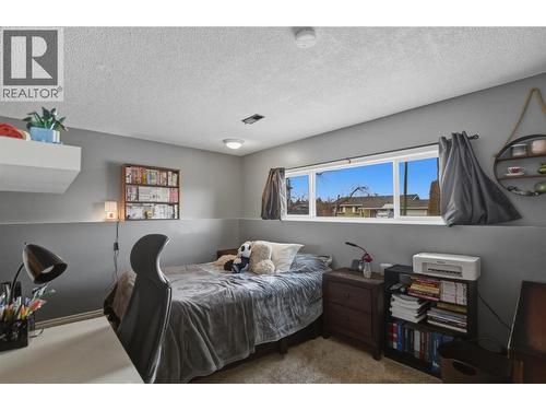 299 Gordonhorn Crescent, Kamloops, BC - Indoor Photo Showing Bedroom