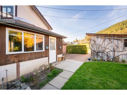 1843 Mclaren Street, Creston, BC - Outdoor