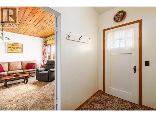 1843 Mclaren Street, Creston, BC - Indoor