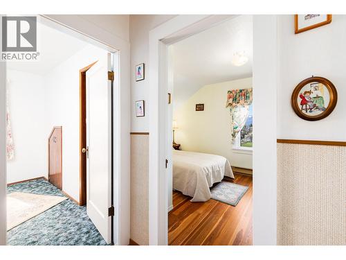 1843 Mclaren Street, Creston, BC - Indoor Photo Showing Other Room